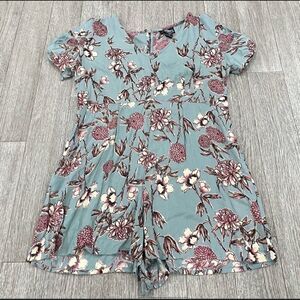NWTs Angie Floral Romper w/ Sleeve Ties